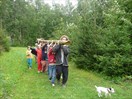všichni přiložili ruku k dílu